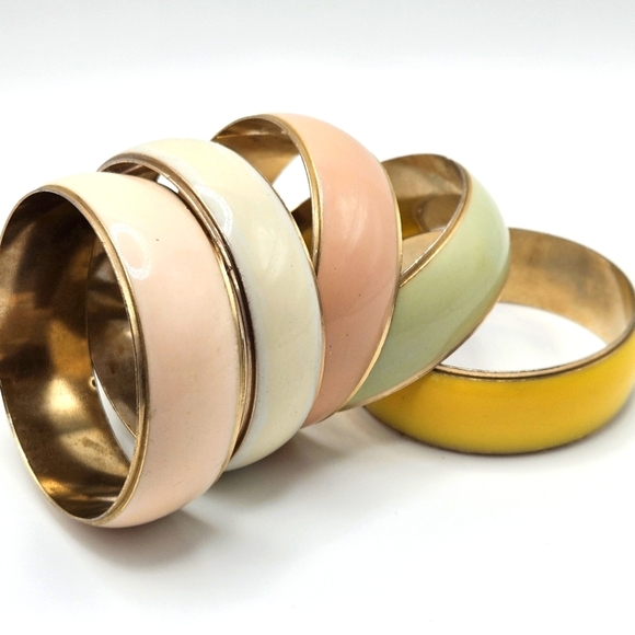 VINTAGE Enamel Inlay Brass Chunky Bangle Bracelet Lot of 5 Pastel Pink Green - Picture 1 of 9